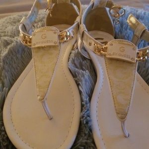 Guess wht/gold sandals